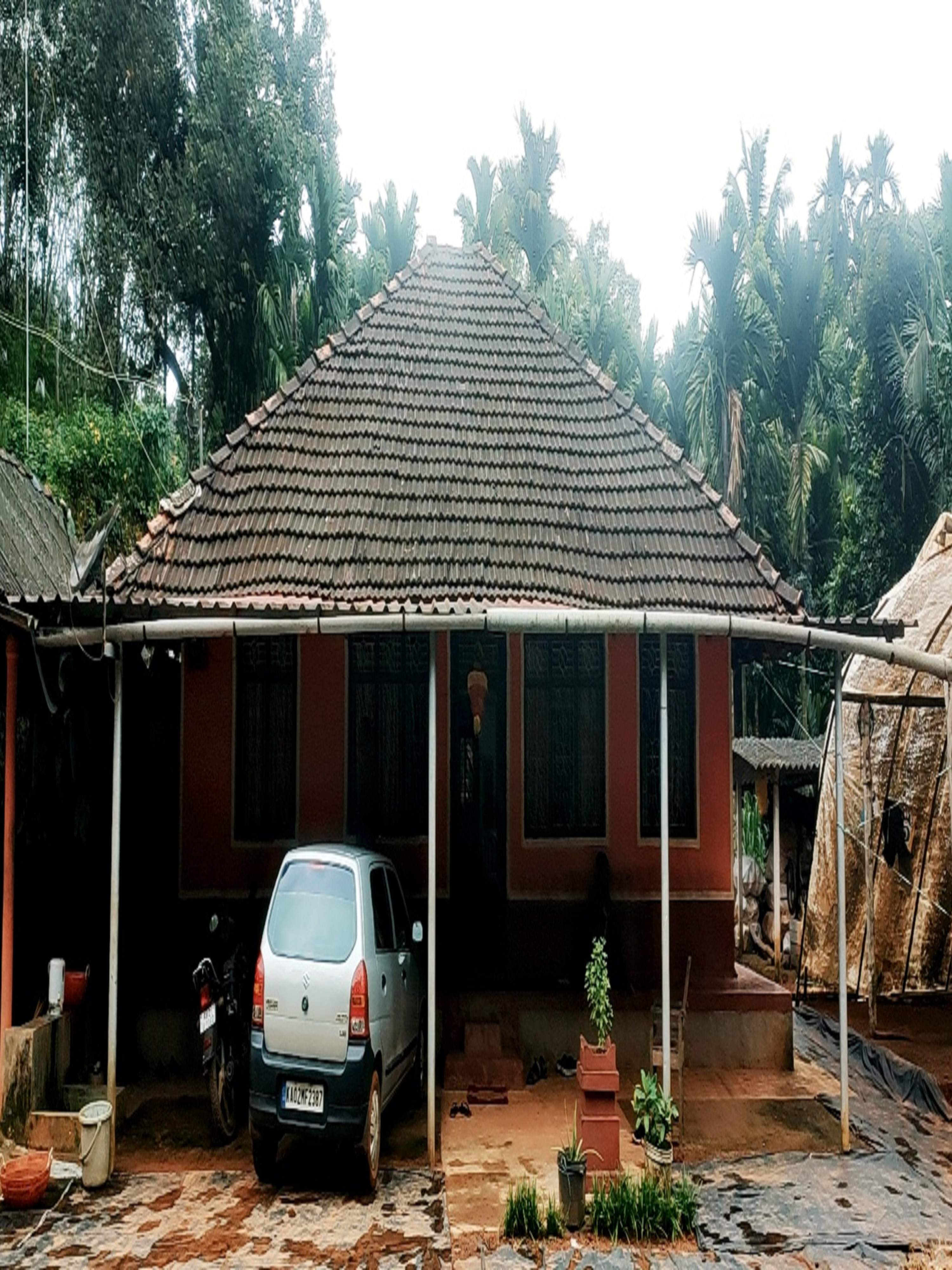 Refreshing bath at Paadhe Falls in the forest
