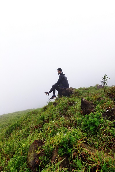 Bandaje Trek leading to Bandaje Arbi falls, surrounded by waterfalls and greenery
